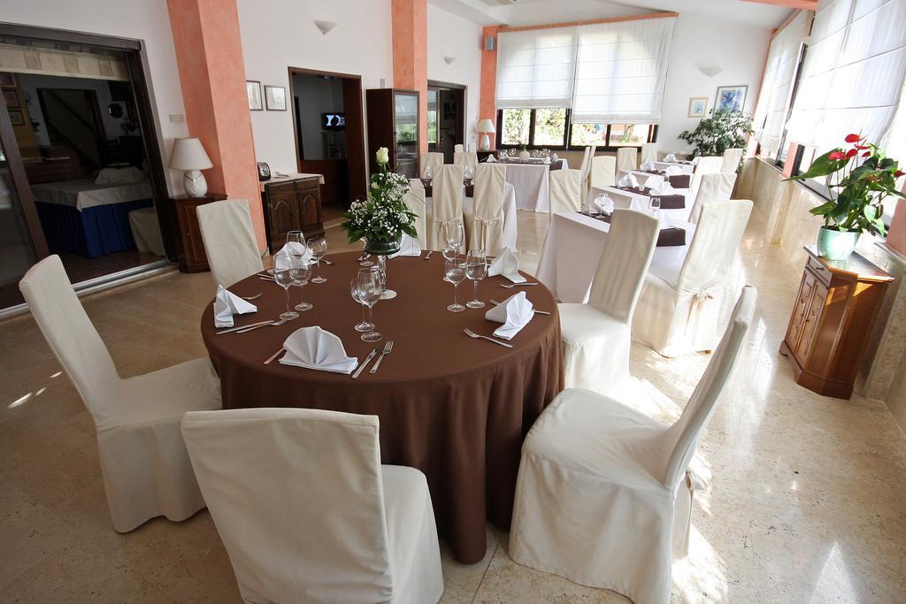 Hotel Carmen Krnica Eksteriør billede