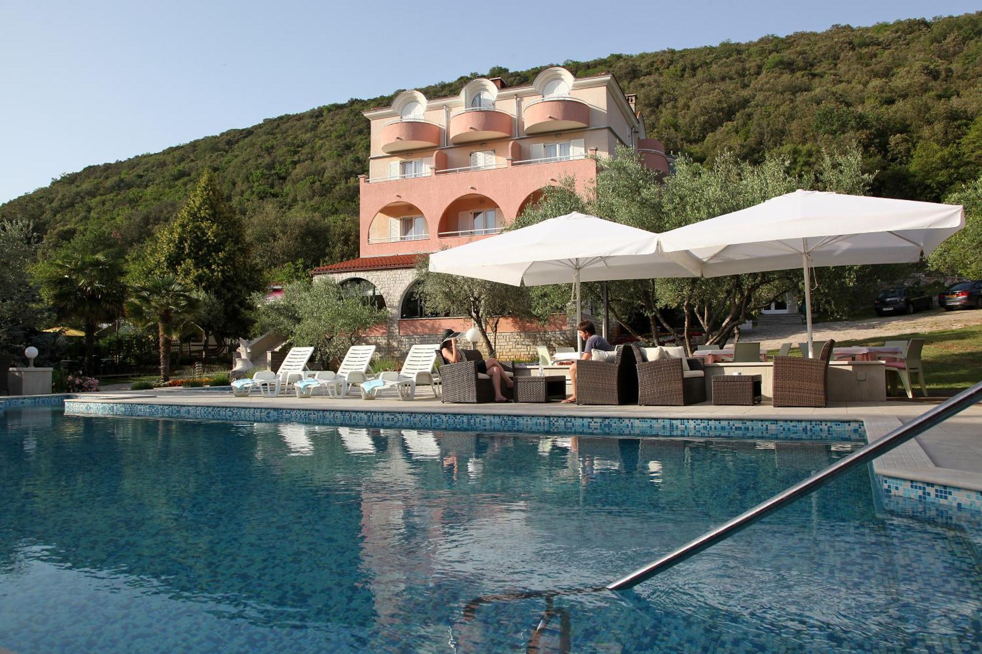 Hotel Carmen Krnica Eksteriør billede